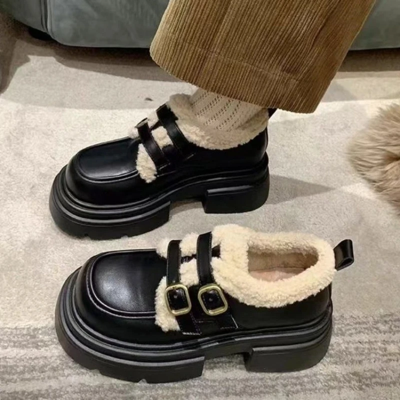 Vintage Style Women Fashion - Winter British Style Small Leather Shoes