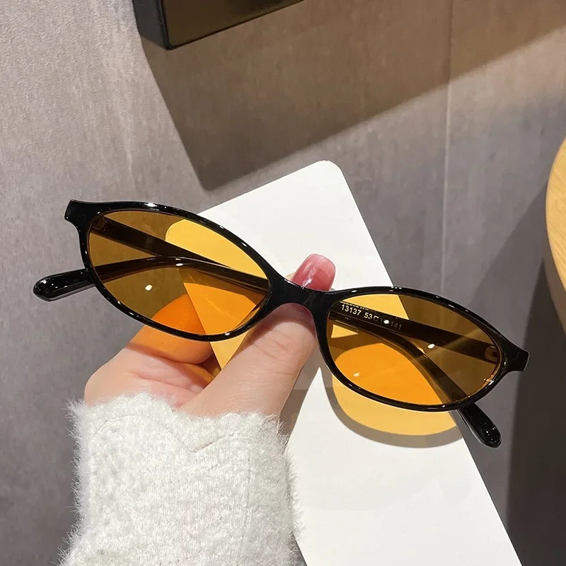 New Retro Sexy Cat Eye Sunglas - огляд і ціна Vintage Fashion Streetwear