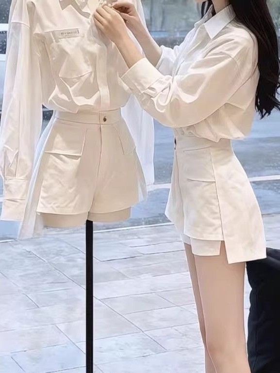 Fashionable White  Neck Shirt  - огляд і ціна Retro Track Pant