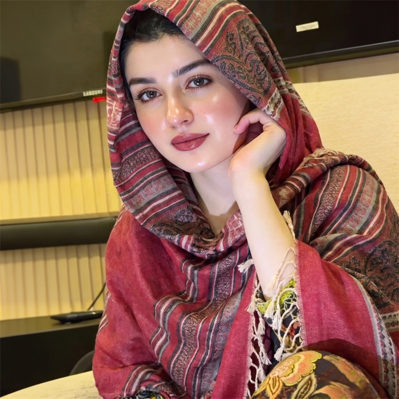 Vintage Paisley Print Hijab Fa - огляд і ціна Vintage Fashion Ladies
