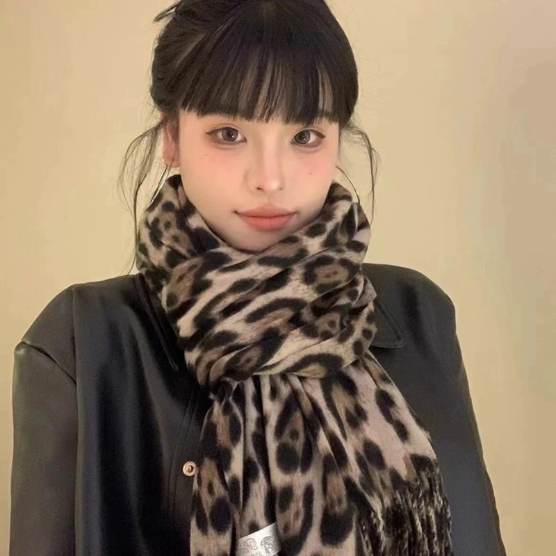 2025 New Retro Silk Leopard Pa - огляд і ціна Vintage Fashion Ai